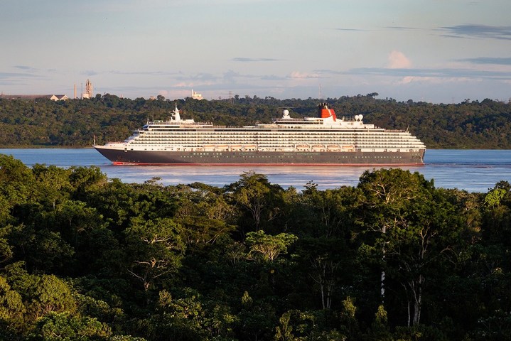 ISON_170125_CUNARD_Amazon