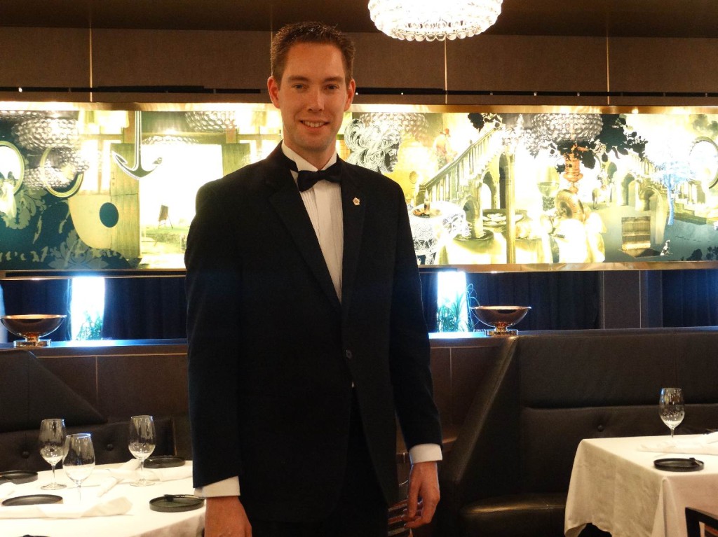 Restaurantmanager Martijn (foto op de Eurodam gemaakt)