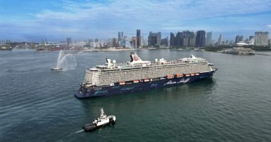 Mein Schiff 5 in Singapore Azië